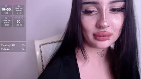 Snapshot of alter3566 chatting on 10-19-25, 01:39 Alter online show from 10-19-25, 01:39