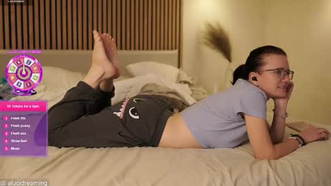 Lucid Dreaming online show from 09-18-25, 09:06