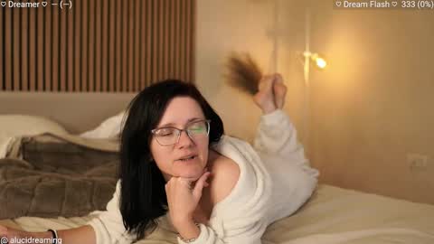 Lucid Dreaming online show from 10-18-25, 06:41