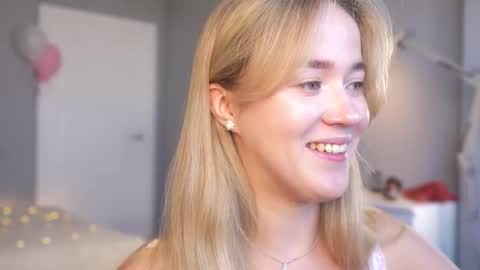 Amelia NEXT STREAM  online show from 03-27-26, 01:44