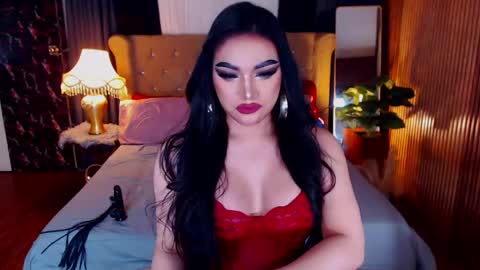 Snapshot of alurajhenson chatting on 05-12-26, 02:08 Alura Jhenson online show from 05-12-26, 02:08