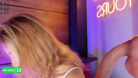 Snapshot of alyamonroe chatting on 11-28-25, 11:13 Alya online show from 11-28-25, 11:13