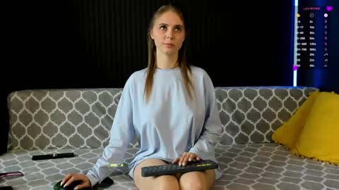 Alena online show from 04-28-26, 09:14