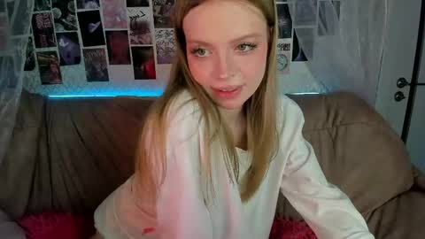 Alysa   7GMT  online show from 05-19-26, 10:21