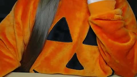 Snapshot of alyss_skye28 chatting on 10-05-25, 01:48 Alyss Skye online show from 10-05-25, 01:48