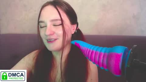 Alyssa online show from 10-24-25, 08:11