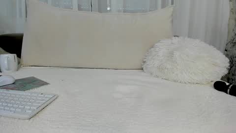 Snapshot of alyssamillan chatting on 12-12-24, 10:56 alysamillan online show from 12-12-24, 10:56