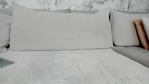 Snapshot of alyssamillan chatting on 01-12-25, 02:52 alysamillan online show from 01-12-25, 02:52