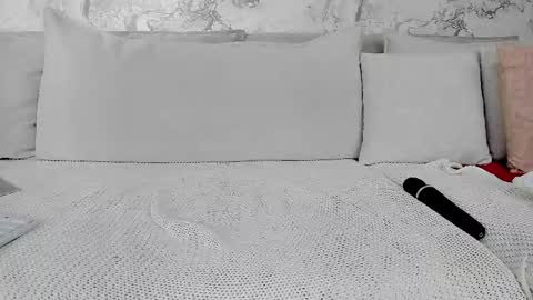 Snapshot of alyssamillan chatting on 02-09-25, 01:25 alysamillan online show from 02-09-25, 01:25