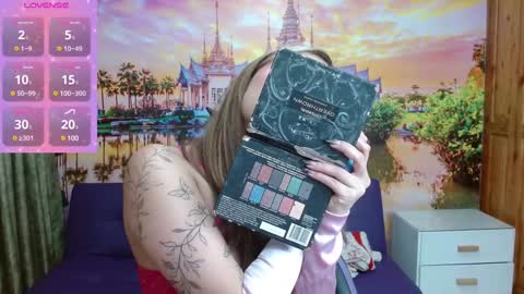 Snapshot of alyy_cute chatting on 01-30-25, 02:36 Alyy online show from 01-30-25, 02:36