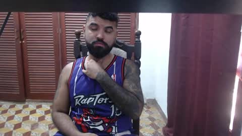 Snapshot of alz_hunter chatting on 09-28-25, 02:00 alz_hunter online show from 09-28-25, 02:00