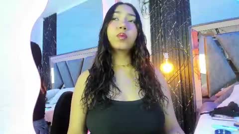 amaia_a online show from 06-22-26, 07:33