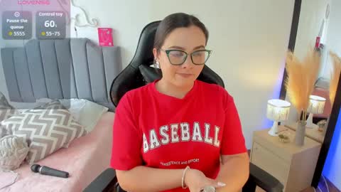 Hi Im AmaiaHelp me reach 100 likes online show from 04-07-26, 07:03