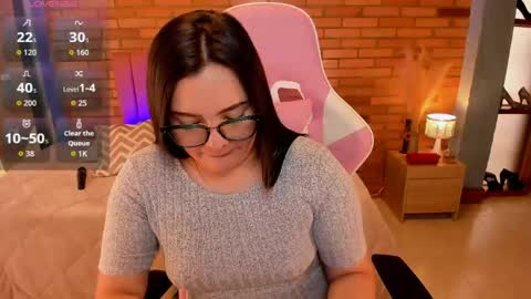 Snapshot of amaia_monet chatting on 05-18-26, 04:35 Hi Im AmaiaHelp me reach 100 likes online show from 05-18-26, 04:35
