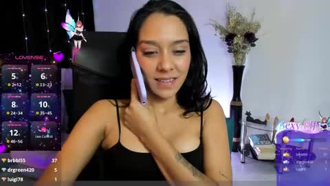 Amalia cruss online show from 02-11-25, 08:15