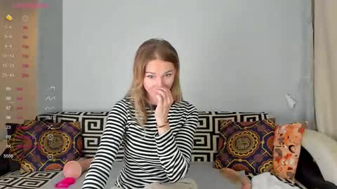 Snapshot of amalia_mio chatting on 11-12-25, 08:15 Amalia online show from 11-12-25, 08:15