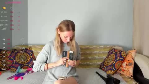 Snapshot of amalia_mio chatting on 12-04-25, 08:12 Amalia online show from 12-04-25, 08:12