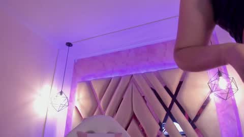 Amalia Im Back See you soon this January 7 at 10 pm Colombia time online show from 03-02-25, 05:23