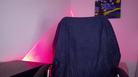 Snapshot of amalia_rosse_ chatting on 06-18-26, 11:42 Amalia Im Back See you soon this January 7 at 10 pm Colombia time online show from 06-18-26, 11:42