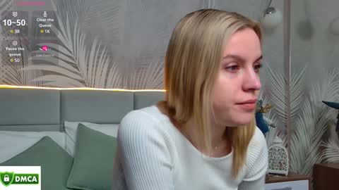 Amalia online show from 01-14-25, 01:17