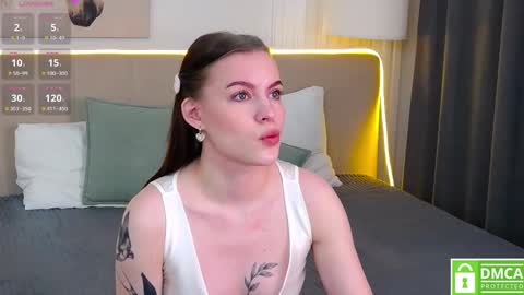 Amalia online show from 10-06-25, 01:08