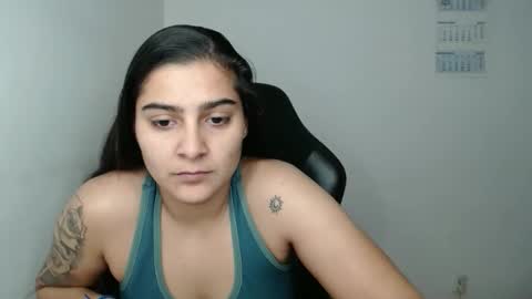 The queen of the biceps  online show from 11-22-25, 04:50