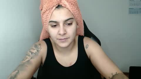 The queen of the biceps  online show from 01-31-26, 08:29