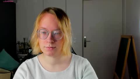 Hi im Amanda online show from 11-23-25, 09:53