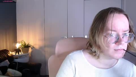 Hi im Amanda online show from 05-08-26, 10:53