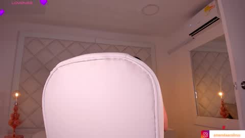 Snapshot of amanda_colin chatting on 10-19-25, 04:35 Amanda online show from 10-19-25, 04:35