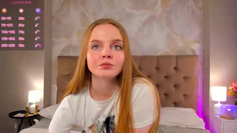 Snapshot of amanda_stele chatting on 11-21-25, 02:43 Amanda online show from 11-21-25, 02:43