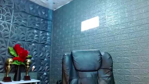 amandaleon online show from 01-24-25, 06:57