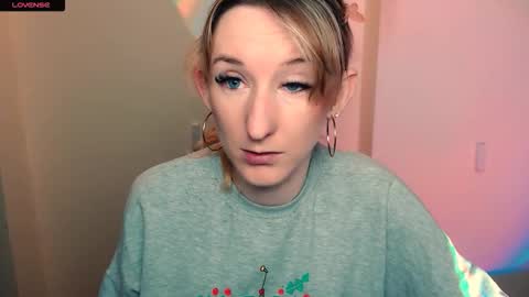 Snapshot of amandasentin chatting on 10-18-25, 07:42 Amanda online show from 10-18-25, 07:42