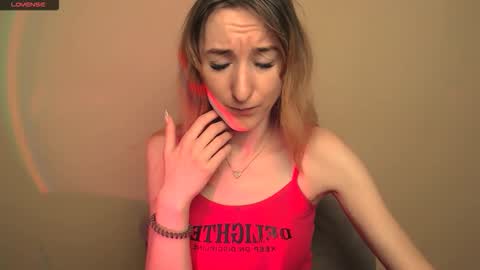 Snapshot of amandasentin chatting on 12-21-25, 09:16 Amanda online show from 12-21-25, 09:16