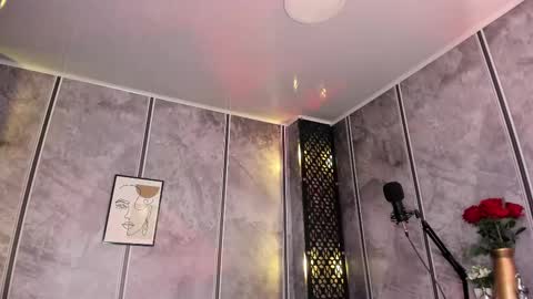 Snapshot of amara_lewiis chatting on 02-12-25, 12:12 Amara Lewis online show from 02-12-25, 12:12