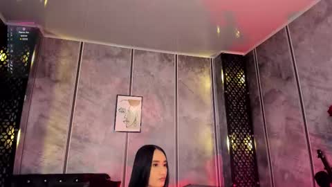 Snapshot of amara_lewiis chatting on 10-14-25, 12:17 Amara Lewis online show from 10-14-25, 12:17