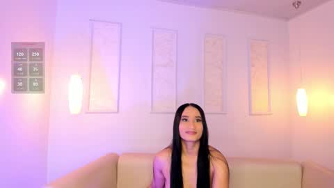 Snapshot of amara_lewiis chatting on 10-27-25, 12:09 Amara Lewis online show from 10-27-25, 12:09