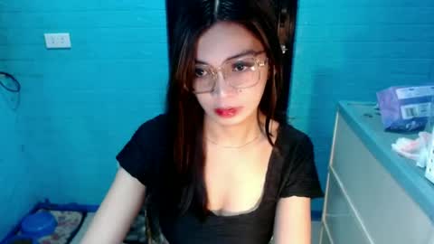 BELLA online show from 06-15-26, 08:22