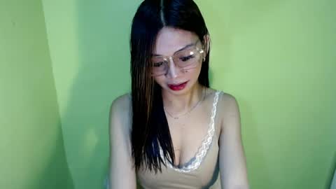 BELLA online show from 07-23-26, 01:52