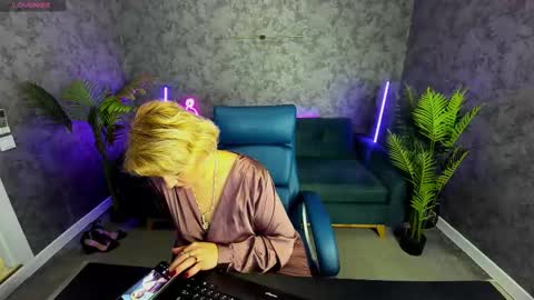 Sofia online show from 11-05-25, 02:28