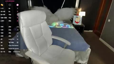 Sofia online show from 03-12-26, 07:53