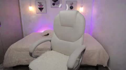 Amarantha online show from 11-13-25, 11:42