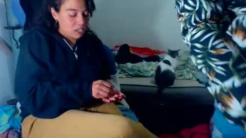 Amara Julia online show from 12-17-25, 01:11