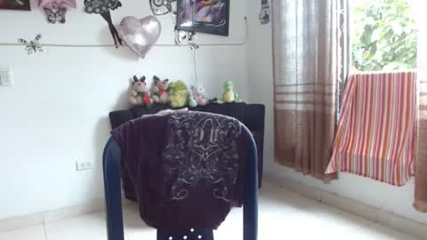 Snapshot of amaris_c chatting on 12-30-24, 01:58 amaris_c online show from 12-30-24, 01:58