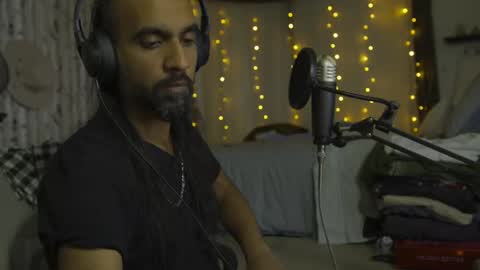 Snapshot of amateurhq chatting on 09-17-25, 04:25 amateurhq online show from 09-17-25, 04:25