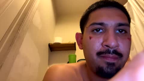 Snapshot of amature59 chatting on 02-08-25, 02:04 Jamesy online show from 02-08-25, 02:04