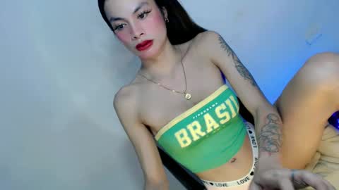 Snapshot of amayahugecock69 chatting on 03-10-25, 06:49 Annika 25yrs old online show from 03-10-25, 06:49