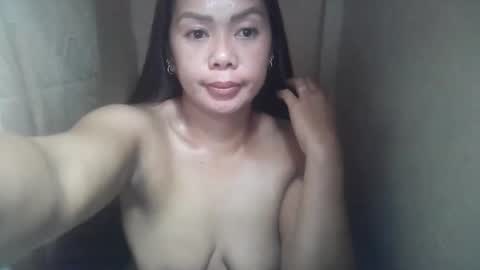 Snapshot of amazingass4u chatting on 05-12-26, 10:51 SizzlingAss4u online show from 05-12-26, 10:51