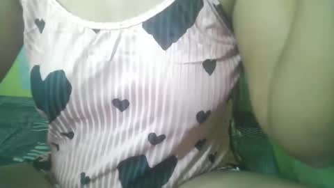 Snapshot of amazingass4u chatting on 06-02-26, 10:45 SizzlingAss4u online show from 06-02-26, 10:45