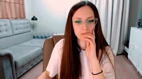 Snapshot of amazingeyes89 chatting on 01-13-25, 04:51 Izza online show from 01-13-25, 04:51